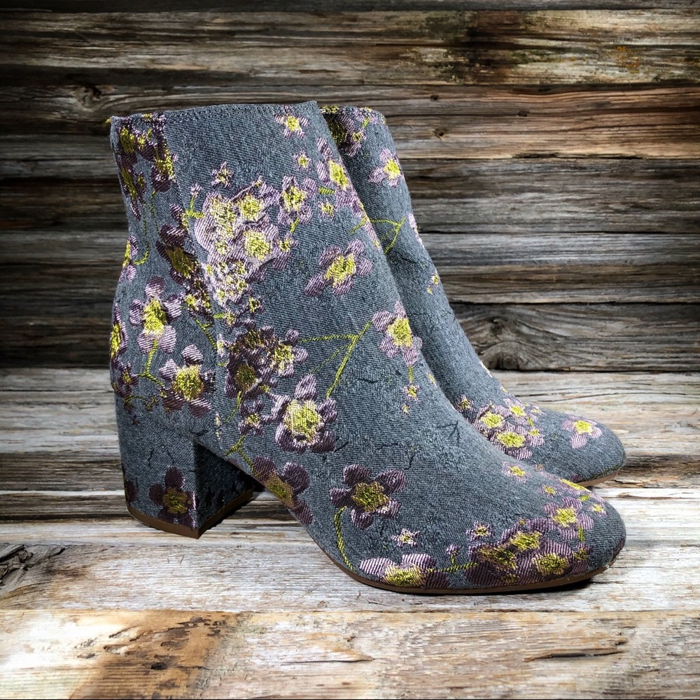Zigi Soho Nydia Floral Gray Ankle Boots - Picture 4 of 7